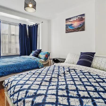 Cosy N22 Apartment Sleeps 6 London Exterior photo
