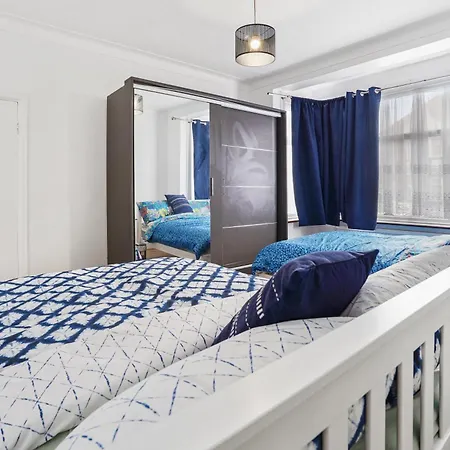 Cosy N22 Apartment Sleeps 6 London Exterior photo